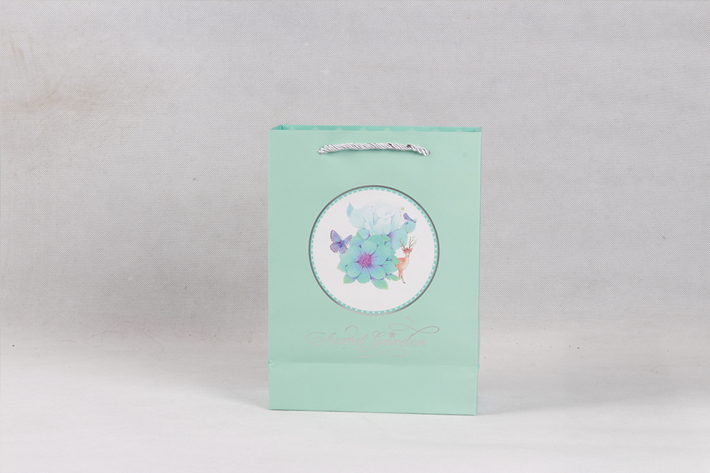gerden中號精美禮品白卡紙袋定制 gerden中號精美禮品白卡紙袋定制
