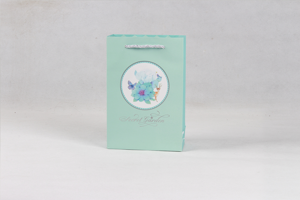 gerden小號(hào)精美化妝品白卡紙袋定制 gerden小號(hào)精美化妝品白卡紙袋定制