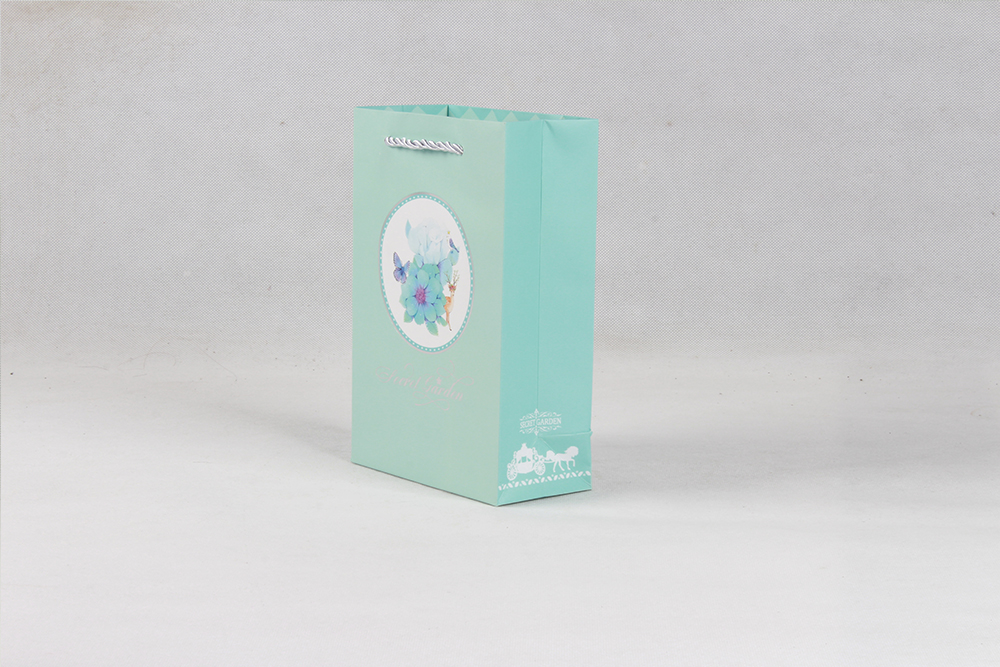 gerden小號(hào)精美化妝品白卡紙袋定制 gerden小號(hào)精美化妝品白卡紙袋定制