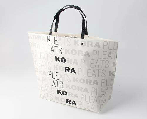 如何利用手提紙袋來(lái)刺激消費(fèi)者的購(gòu)買(mǎi)欲