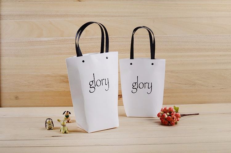 聊聊服裝紙袋在未來一年的發(fā)展方向 聊聊服裝紙袋在未來一年的發(fā)展方向