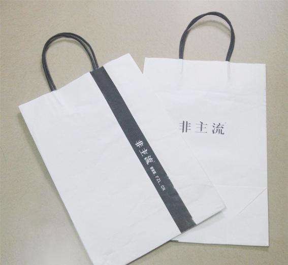 想提品牌知名度？試試定制服裝紙袋