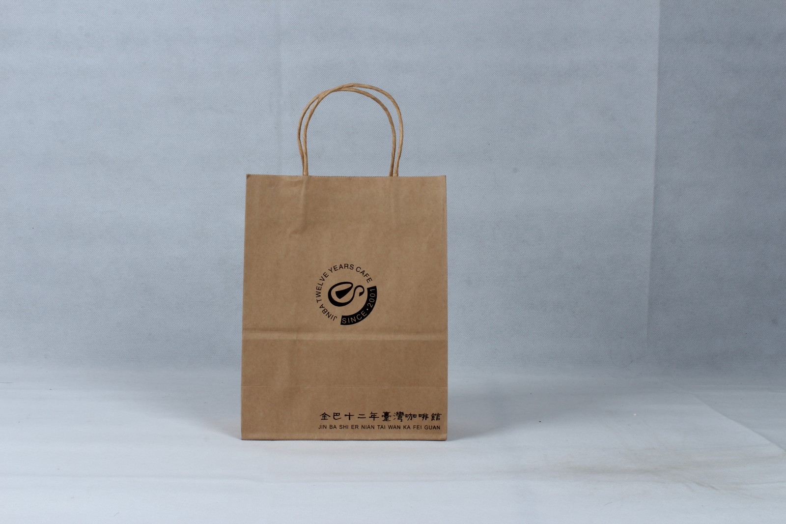 紙袋印刷時(shí)，出現(xiàn)飛墨現(xiàn)象有什么危害？