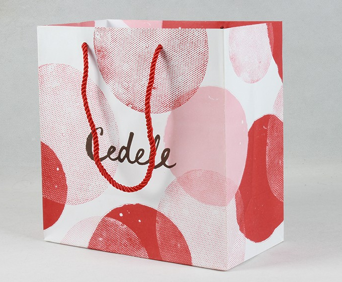 服裝紙袋為什么需要定做？